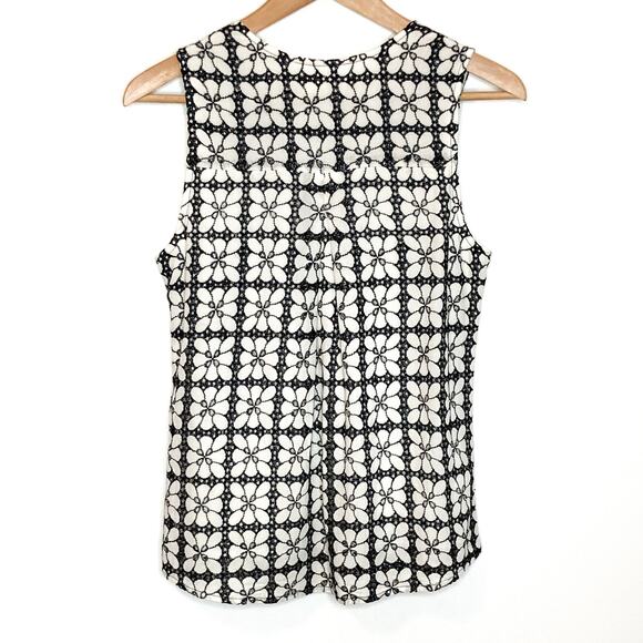 Maeve By Anthropologie Womens Sleevless Top Size 2 Black White Floral V Neck - Picture 8 of 12